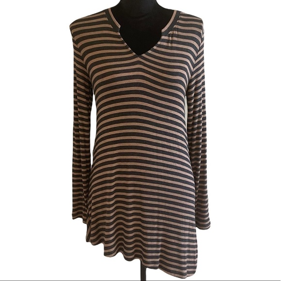 🎉SALE Cabi Slant Asymmetrical Striped Long Sleeve Tunic - Picture 2 of 7